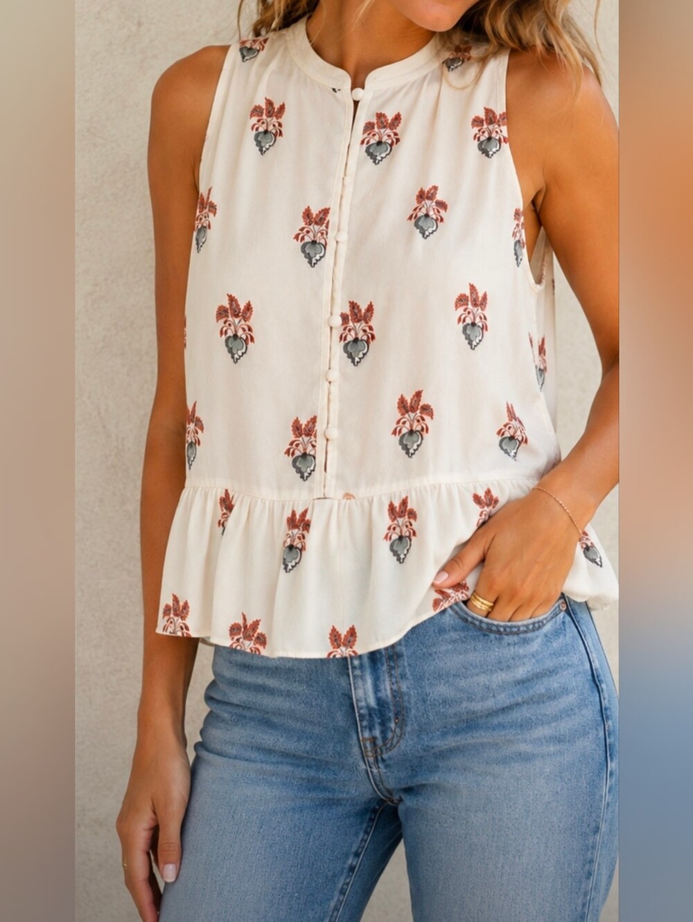 A.L.C. 100% Silk Floral Peplum Sleeveless Blouse Ivory Size 2